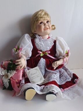 Hamilton Porcelain Christmas Doll Sandra Kock Carol Collection 1995 3433A w/Box